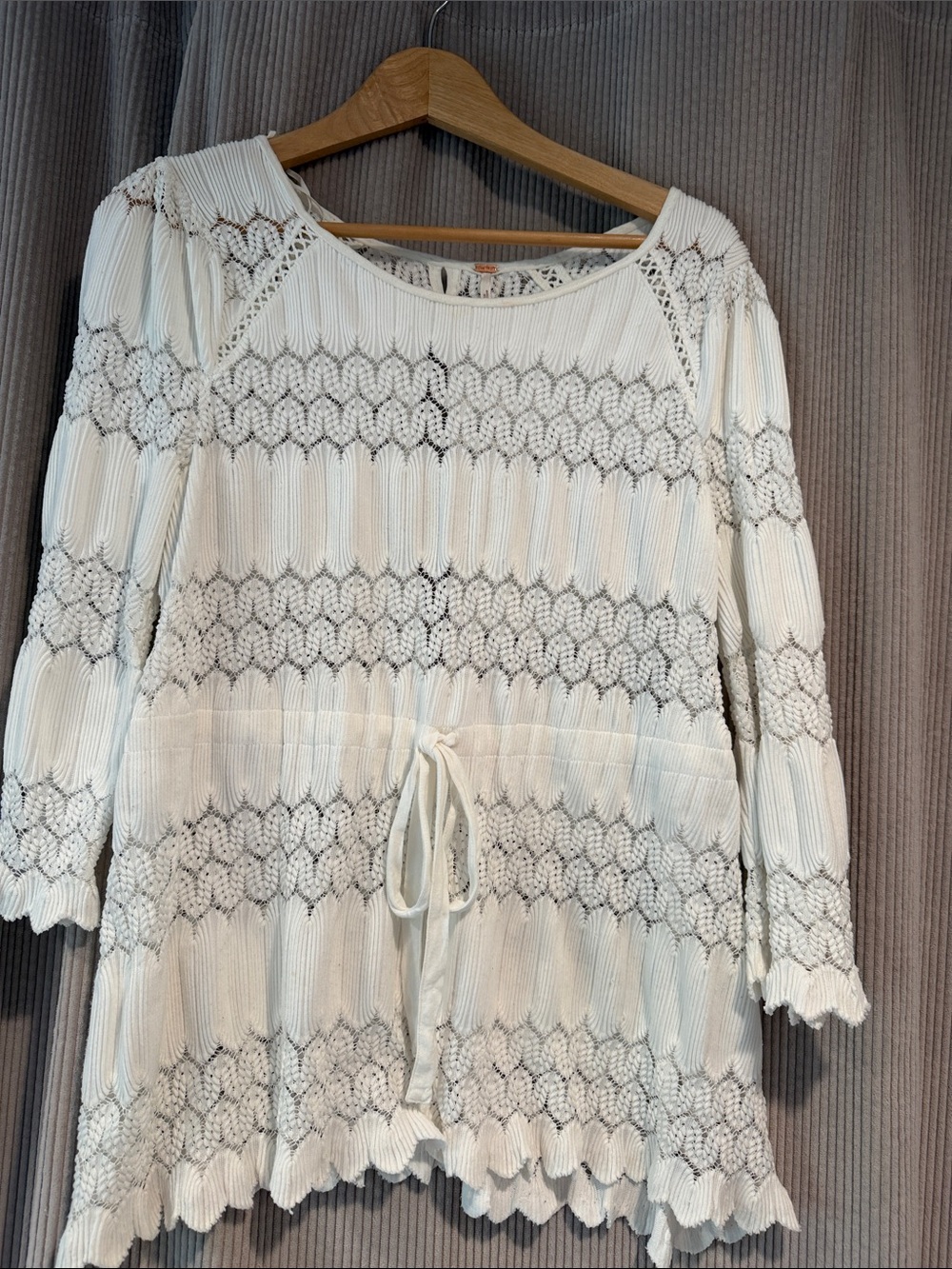 Women’s Free People White Crochet-Detail Tie-Waist Knit Top.